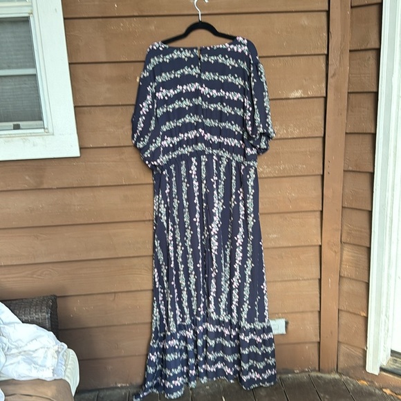 Hayden floral flowy maxi dress size 3XL - Picture 4 of 4